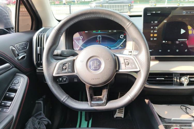 Used BYD Tang New Energy 2018 DM 2.0T All-Wheel Drive Smart Connect Genesis Edition 7 Seats China V Emission Standard Steering Wheel