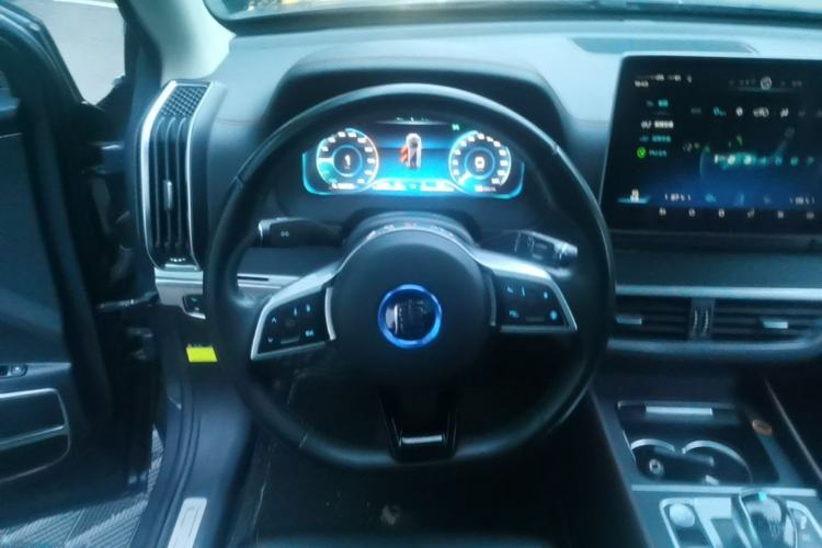 Used BYD Tang New Energy 2018 DM 2.0T All-Wheel Drive Smart Connectivity Luxury Model 7 Seats China V Emission Standard Steering Wheel