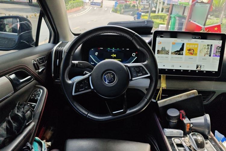 Used BYD Tang New Energy 2018 DM 2.0T All-Wheel Drive Smart Connect Genesis Edition 7 Seats China V Emission Standard Steering Wheel