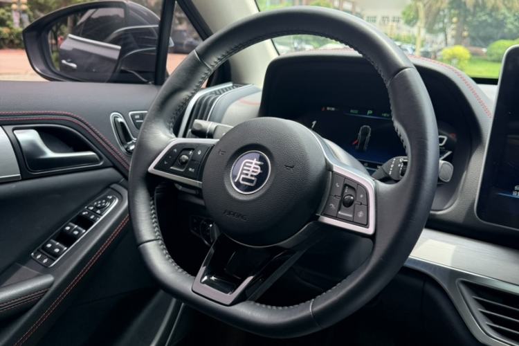 Used BYD Tang New Energy 2018 DM 2.0T All-Wheel Drive Smart Connect Elite 7-Seater China V Emission Standard Steering Wheel