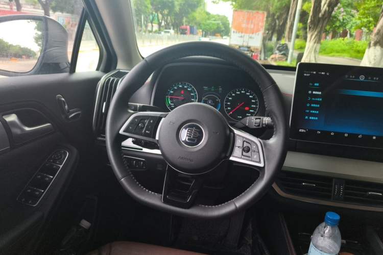 Used BYD Tang New Energy 2018 DM 2.0T All-Wheel Drive Smart Connect Advanced Model 7 Seats China V Emission Standard Steering Wheel
