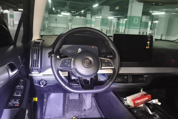 Used BYD Tang New Energy 2018 DM 2.0T All-Wheel Drive Smart Connectivity Luxury Model 7 Seats China V Emission Standard Steering Wheel