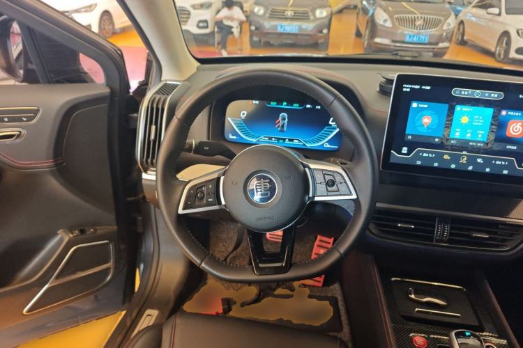 Used BYD Tang New Energy 2018 DM 2.0T All-Wheel Drive Smart Connectivity Luxury Model 7 Seats China V Emission Standard Steering Wheel