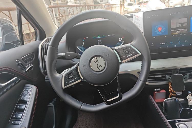Used BYD Tang New Energy 2018 DM 2.0T All-Wheel Drive Smart Connectivity Luxury Model 7 Seats China V Emission Standard Steering Wheel