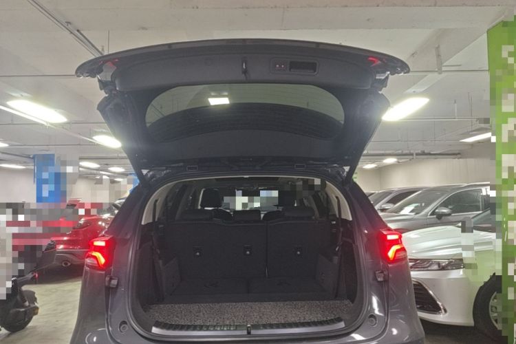 Used BYD Tang New Energy 2018 DM 2.0T All-Wheel Drive Smart Connectivity Luxury Model 7 Seats China V Emission Standard Trunk