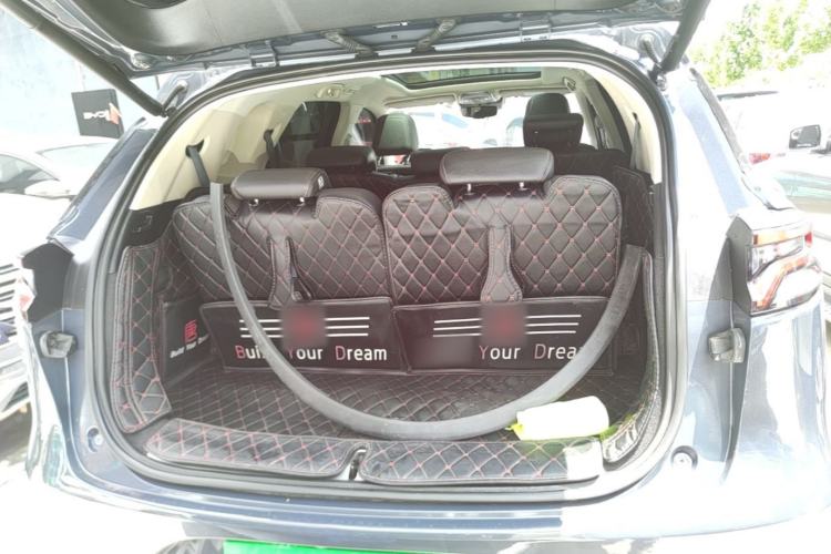 Used BYD Tang New Energy 2018 DM 2.0T All-Wheel Drive Smart Connectivity Luxury Model 7 Seats China V Emission Standard Trunk