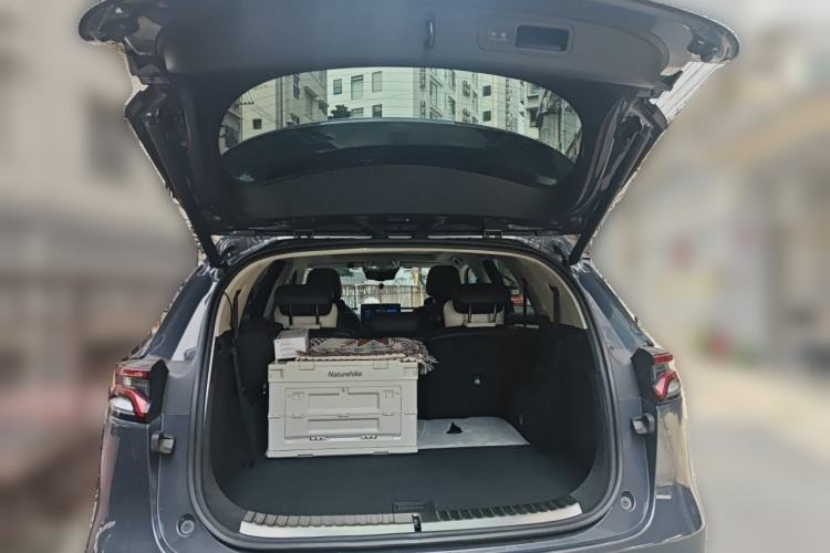 Used BYD Tang New Energy 2018 DM 2.0T All-Wheel Drive Smart Connectivity Luxury Model 7 Seats China V Emission Standard Trunk