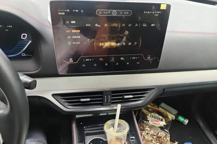 Used BYD Tang New Energy 2018 DM 2.0T All-Wheel Drive Smart Connectivity Luxury Model 7 Seats China V Emission Standard Audio And AC Panel