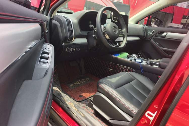 Used BYD Tang New Energy 2018 DM 2.0T All-Wheel Drive Smart Connectivity Luxury Model 7 Seats China V Emission Standard Driver Seat