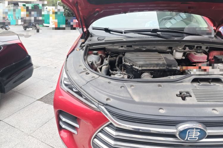 Used BYD Tang New Energy 2018 DM 2.0T All-Wheel Drive Smart Connectivity Luxury Model 7 Seats China V Emission Standard Right Front Headlight