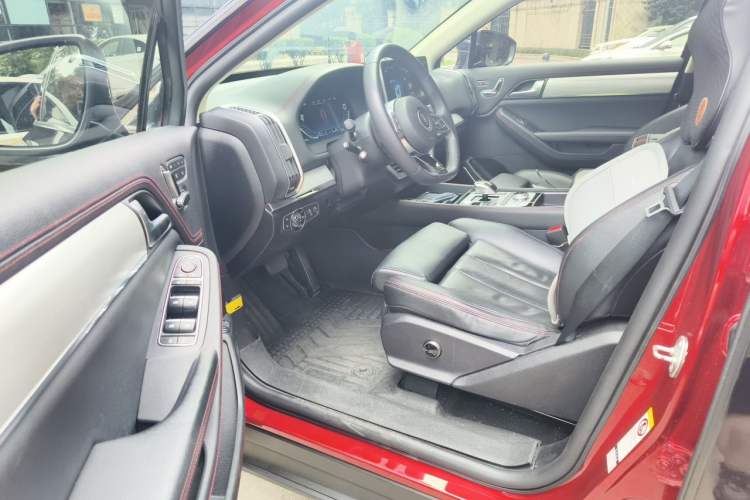 Used BYD Tang New Energy 2018 DM 2.0T All-Wheel Drive Smart Connect Elite 7-Seater China V Emission Standard Driver Seat