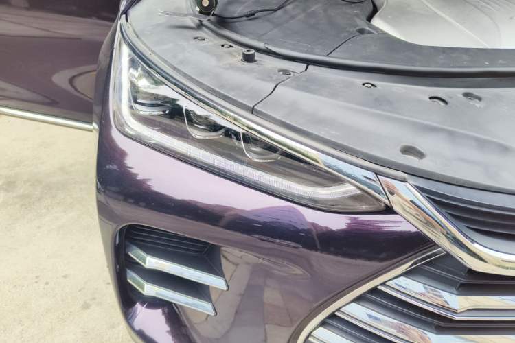 Used BYD Tang New Energy 2018 DM 2.0T All-Wheel Drive Smart Connect Elite 7-Seater China V Emission Standard Right Front Headlight