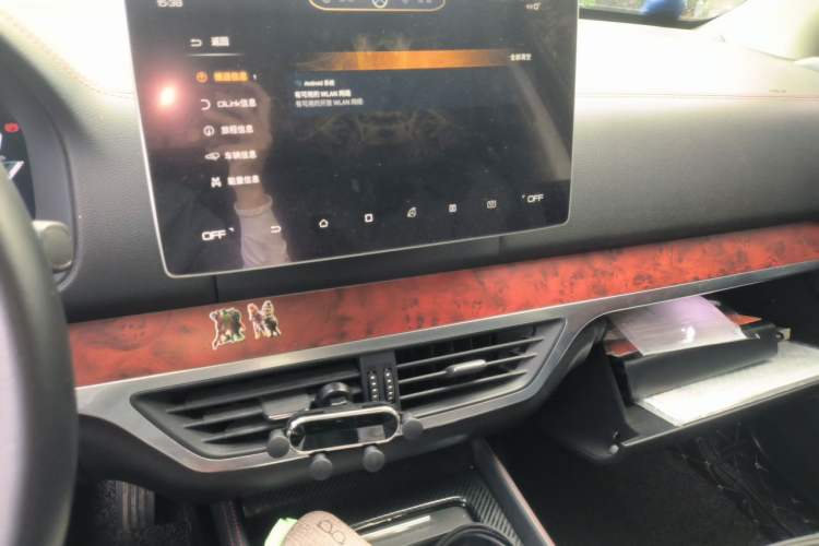 Used BYD Tang New Energy 2018 DM 2.0T All-Wheel Drive Smart Connectivity Luxury Model 7 Seats China V Emission Standard Audio And AC Panel