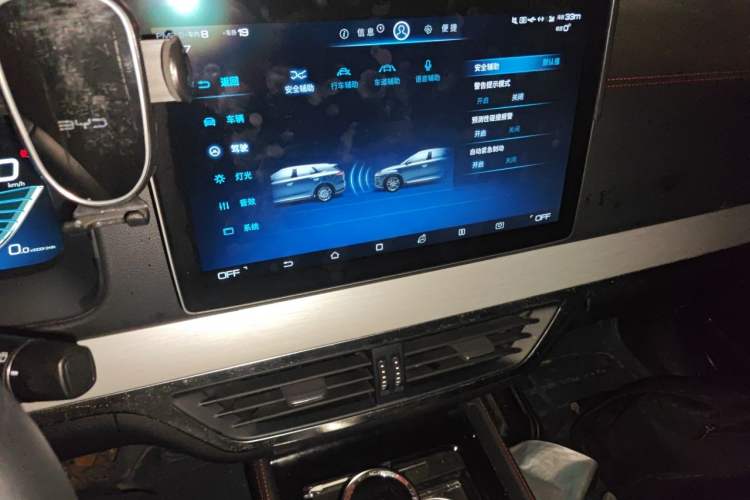 Used BYD Tang New Energy 2018 DM 2.0T All-Wheel Drive Smart Connectivity Luxury Model 7 Seats China V Emission Standard Audio And AC Panel