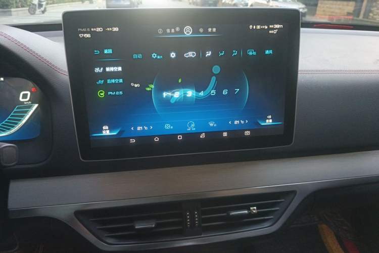 Used BYD Tang New Energy 2018 DM 2.0T All-Wheel Drive Smart Connectivity Luxury Model 7 Seats China V Emission Standard Audio And AC Panel