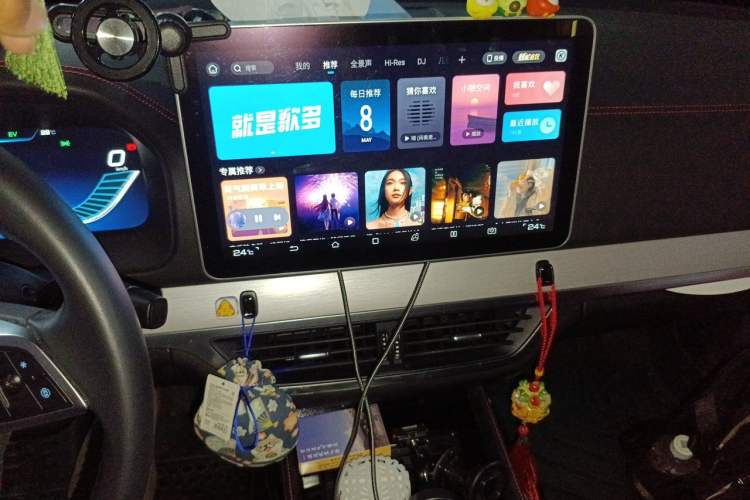 Used BYD Tang New Energy 2018 DM 2.0T All-Wheel Drive Smart Connect Elite 7-Seater China V Emission Standard Audio And AC Panel