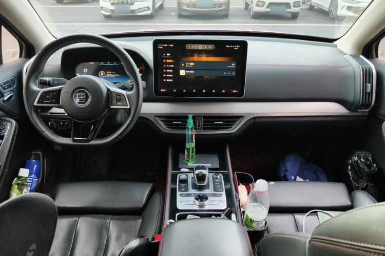 Used BYD Tang New Energy 2018 DM 2.0T All-Wheel Drive Smart Connect Elite 7-Seater China V Emission Standard Center Console
