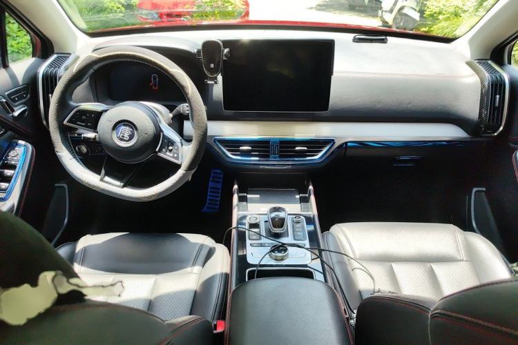 Used BYD Tang New Energy 2018 DM 2.0T All-Wheel Drive Smart Connectivity Luxury Model 7 Seats China V Emission Standard Center Console