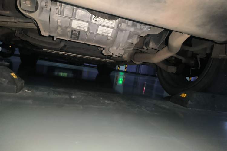 Used BYD Tang New Energy 2018 DM 2.0T All-Wheel Drive Smart Connect & Enjoyment Model 7 Seats China V Emission Standard Chassis Rear