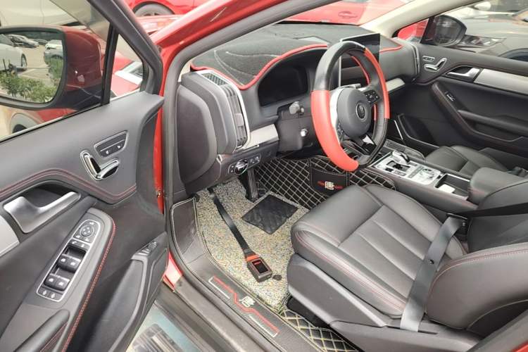 Used BYD Tang New Energy 2018 DM 2.0T All-Wheel Drive Smart Connectivity Luxury Model 7 Seats China V Emission Standard Driver Seat
