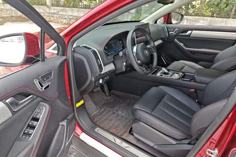 Used BYD Tang New Energy 2018 DM 2.0T All-Wheel Drive Smart Connectivity Luxury Model 7 Seats China V Emission Standard Driver Seat
