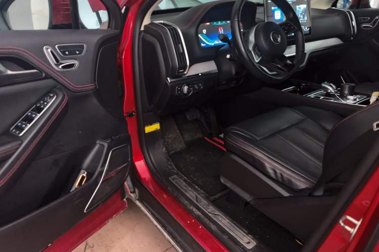 Used BYD Tang New Energy 2018 DM 2.0T All-Wheel Drive Smart Connectivity Luxury Model 7 Seats China V Emission Standard Driver Seat