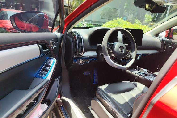 Used BYD Tang New Energy 2018 DM 2.0T All-Wheel Drive Smart Connectivity Luxury Model 7 Seats China V Emission Standard Driver Seat