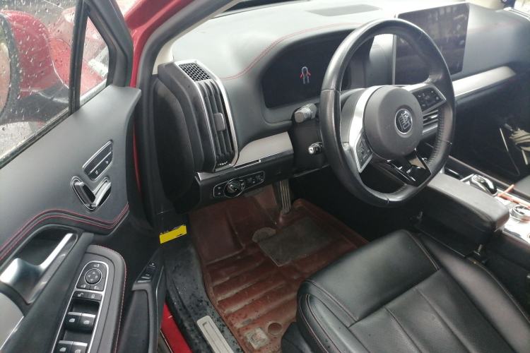 Used BYD Tang New Energy 2018 DM 2.0T All-Wheel Drive Smart Connectivity Luxury Model 7 Seats China V Emission Standard Driver Seat