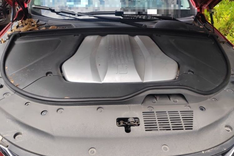 Used BYD Tang New Energy 2018 DM 2.0T All-Wheel Drive Smart Connect Genesis Edition 7 Seats China V Emission Standard Engine Bay