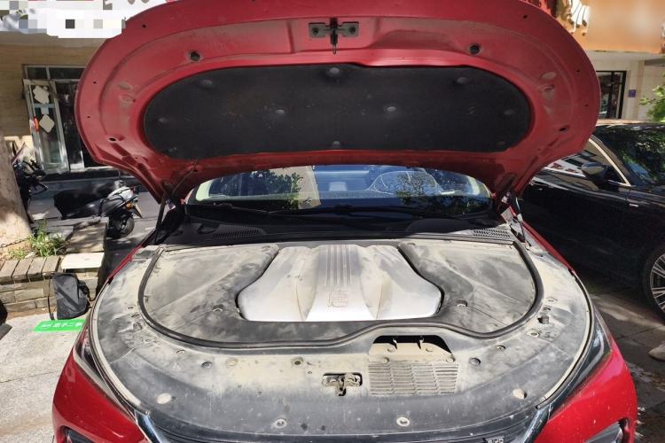 Used BYD Tang New Energy 2018 DM 2.0T All-Wheel Drive Smart Connect Elite 7-Seater China V Emission Standard Engine Bay