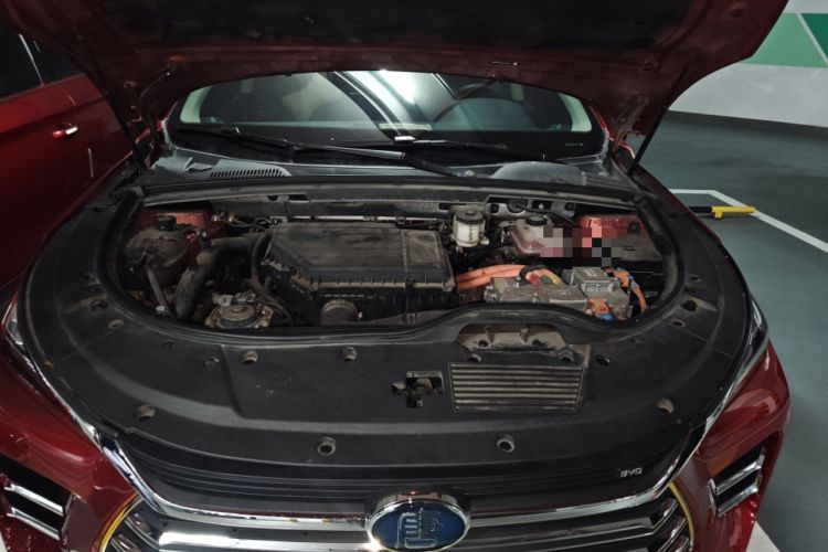 Used BYD Tang New Energy 2018 DM 2.0T All-Wheel Drive Smart Connectivity Enjoyment Model 5 Seats China V Emission Standard Engine Bay