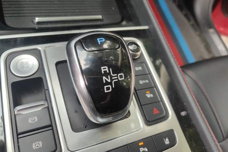 Used BYD Tang New Energy 2018 DM 2.0T All-Wheel Drive Smart Connect Advanced Model 7 Seats China V Emission Standard Gear Lever