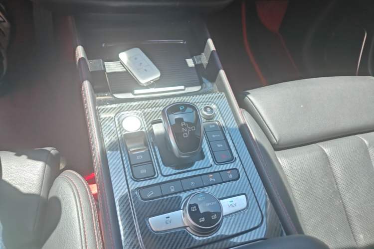 Used BYD Tang New Energy 2018 DM 2.0T All-Wheel Drive Smart Connect Genesis Edition 7 Seats China V Emission Standard Gear Lever