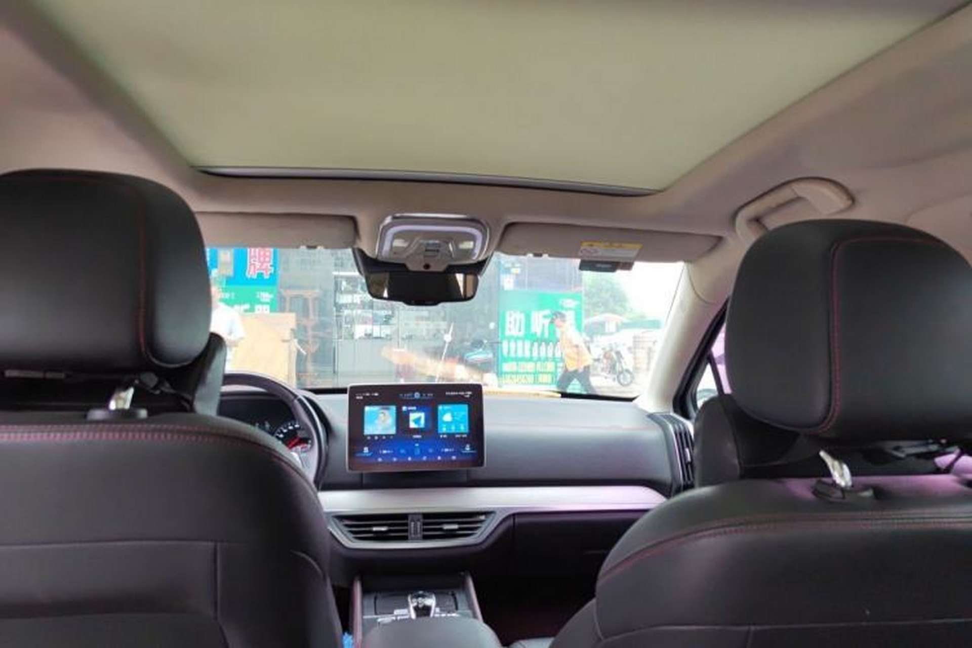Used BYD Tang New Energy 2018 DM 2.0T All-Wheel Drive Smart Connect Advanced Model 7 Seats China V Emission Standard Headliner