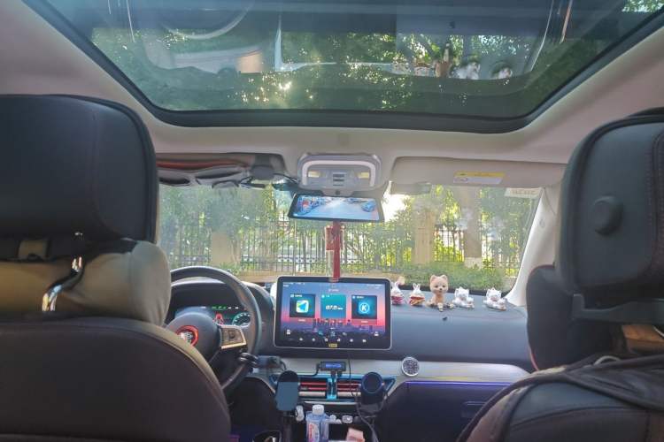 Used BYD Tang New Energy 2018 DM 2.0T All-Wheel Drive Smart Connect Elite 7-Seater China V Emission Standard Headliner