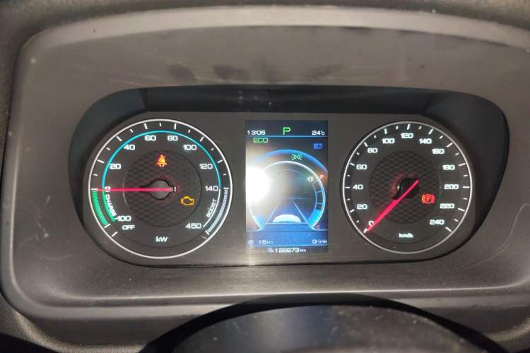 Used BYD Tang New Energy 2018 DM 2.0T All-Wheel Drive Smart Connect Advanced Model 7 Seats China V Emission Standard Instrument Cluster