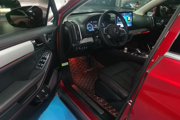 Used BYD Tang New Energy 2018 DM 2.0T All-Wheel Drive Smart Connectivity Luxury Model 7 Seats China V Emission Standard Interior 3