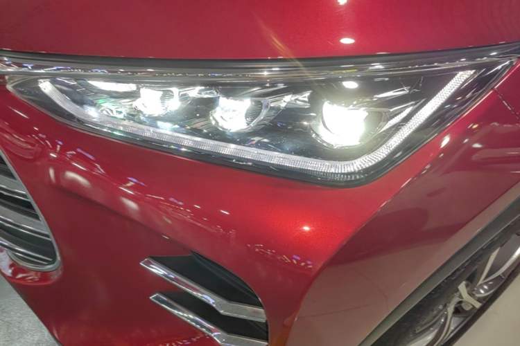 Used BYD Tang New Energy 2018 DM 2.0T All-Wheel Drive Smart Connect Advanced Model 7 Seats China V Emission Standard Left Front Headlight