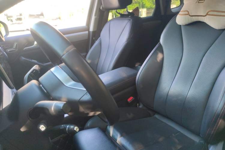 Used BYD Tang New Energy 2018 DM 2.0T All-Wheel Drive Smart Connect Elite 7-Seater China V Emission Standard Left Front Seat