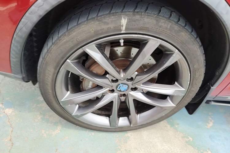 Used BYD Tang New Energy 2018 DM 2.0T All-Wheel Drive Smart Connectivity Luxury Model 7 Seats China V Emission Standard Left Front Wheel Hub