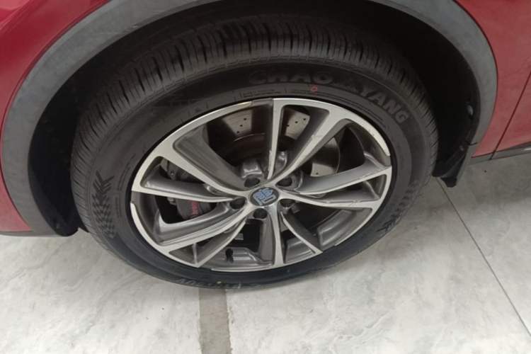 Used BYD Tang New Energy 2018 DM 2.0T All-Wheel Drive Smart Connectivity Luxury Model 7 Seats China V Emission Standard Left Front Wheel Hub