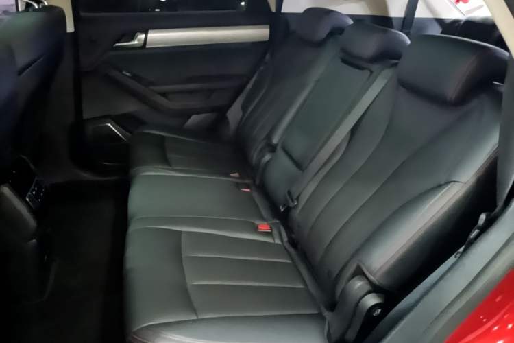 Used BYD Tang New Energy 2018 DM 2.0T All-Wheel Drive Smart Connectivity Luxury Model 7 Seats China V Emission Standard Left Rear Seat