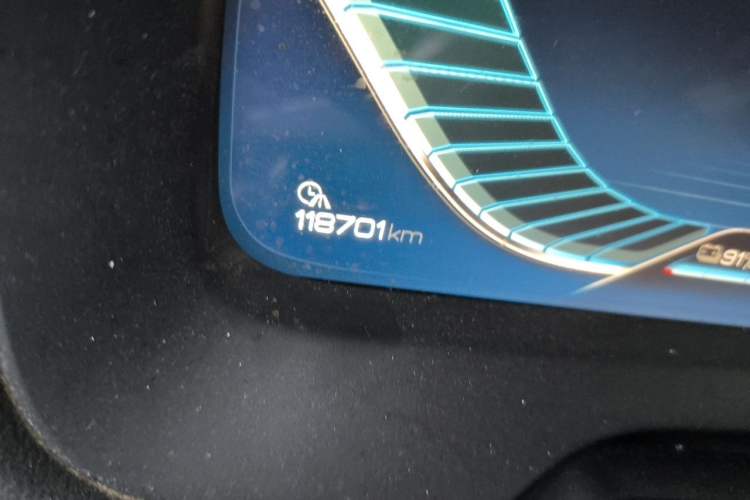 Used BYD Tang New Energy 2018 DM 2.0T All-Wheel Drive Smart Connect Genesis Edition 7 Seats China V Emission Standard Odometer Close Up