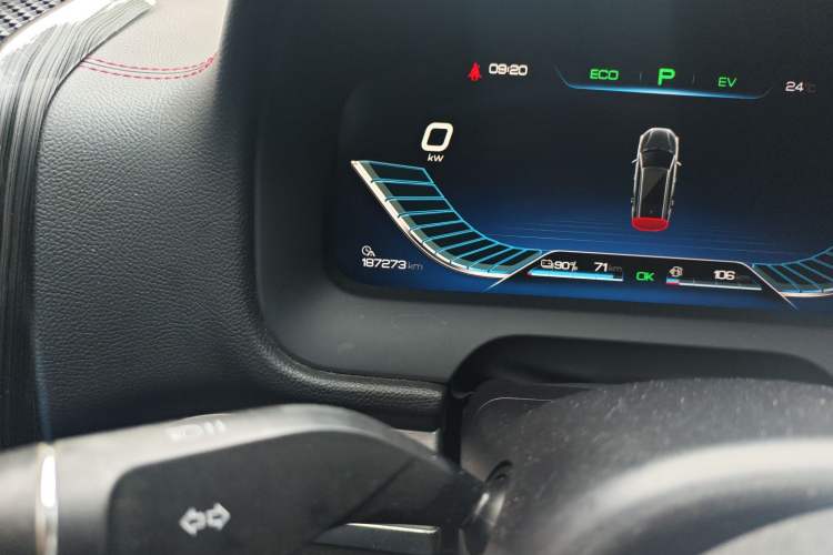 Used BYD Tang New Energy 2018 DM 2.0T All-Wheel Drive Smart Connectivity Luxury Model 7 Seats China V Emission Standard Odometer Close Up