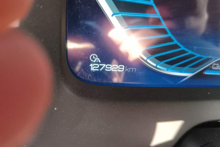 Used BYD Tang New Energy 2018 DM 2.0T All-Wheel Drive Smart Connect Genesis Edition 7 Seats China V Emission Standard Odometer Close Up