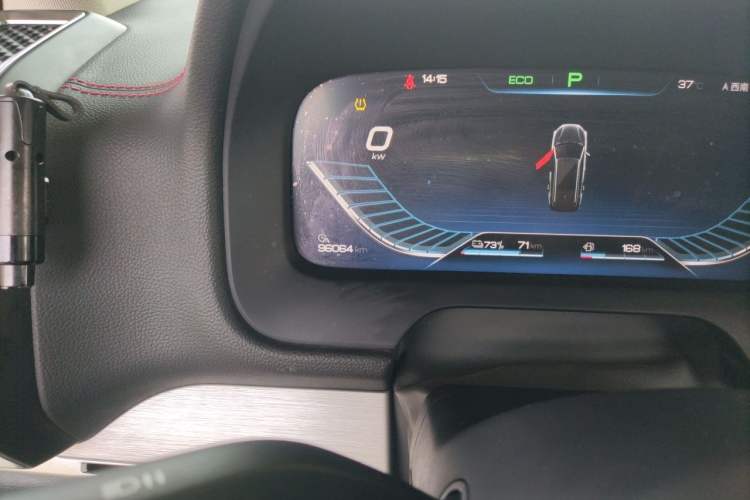 Used BYD Tang New Energy 2018 DM 2.0T All-Wheel Drive Smart Connect Elite 7-Seater China V Emission Standard Odometer Close Up