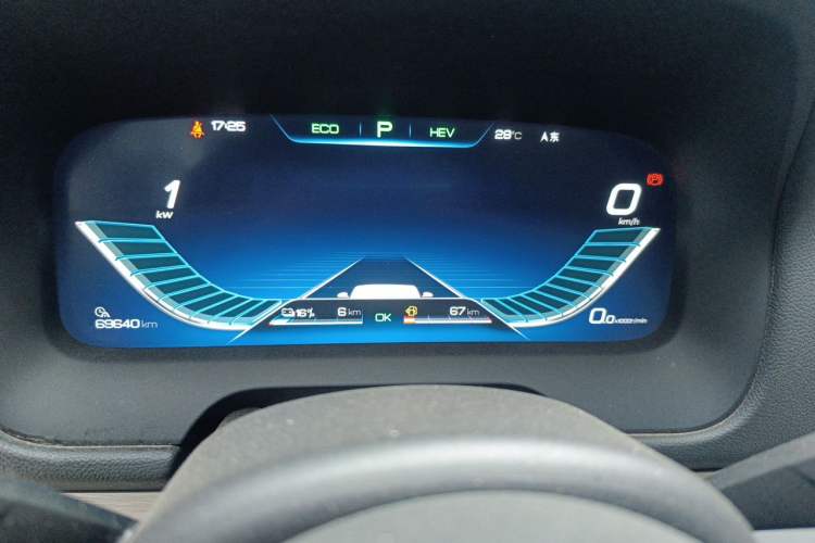 Used BYD Tang New Energy 2018 DM 2.0T All-Wheel Drive Smart Connectivity Luxury Model 7 Seats China V Emission Standard Odometer Close Up