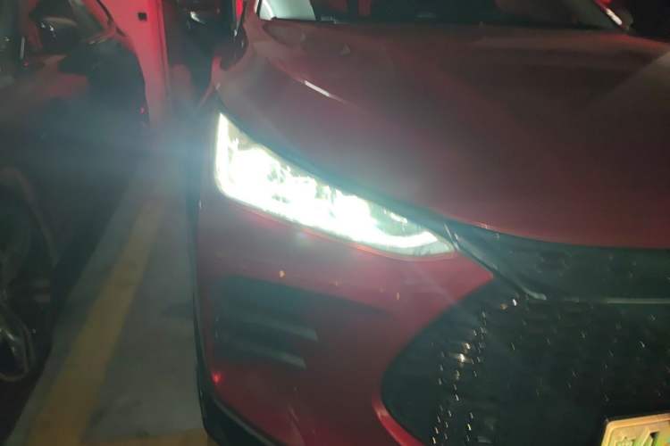 Used BYD Tang New Energy 2018 DM 2.0T All-Wheel Drive Smart Connectivity Luxury Model 7 Seats China V Emission Standard Right Front Headlight