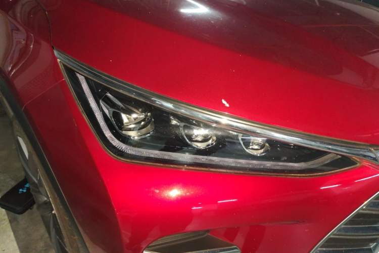 Used BYD Tang New Energy 2018 DM 2.0T All-Wheel Drive Smart Connect Advanced Model 7 Seats China V Emission Standard Right Front Headlight
