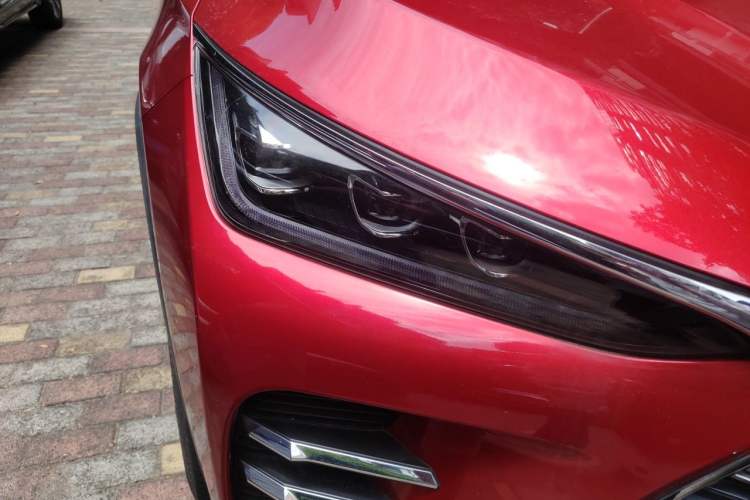 Used BYD Tang New Energy 2018 DM 2.0T All-Wheel Drive Smart Connect Genesis Edition 7 Seats China V Emission Standard Right Front Headlight